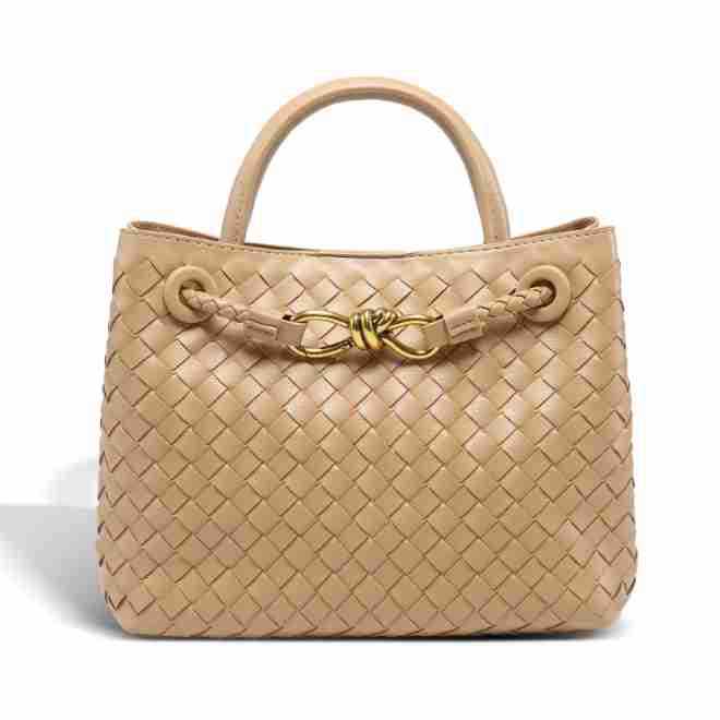 Rirati Woven Retro Handbag